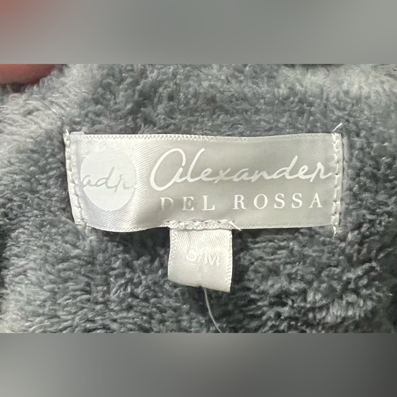 NEW Alexander Del Rossa Plush Fleece Gray Hooded Bathrobe Cozy Loungewear Warm - Picture 9 of 11